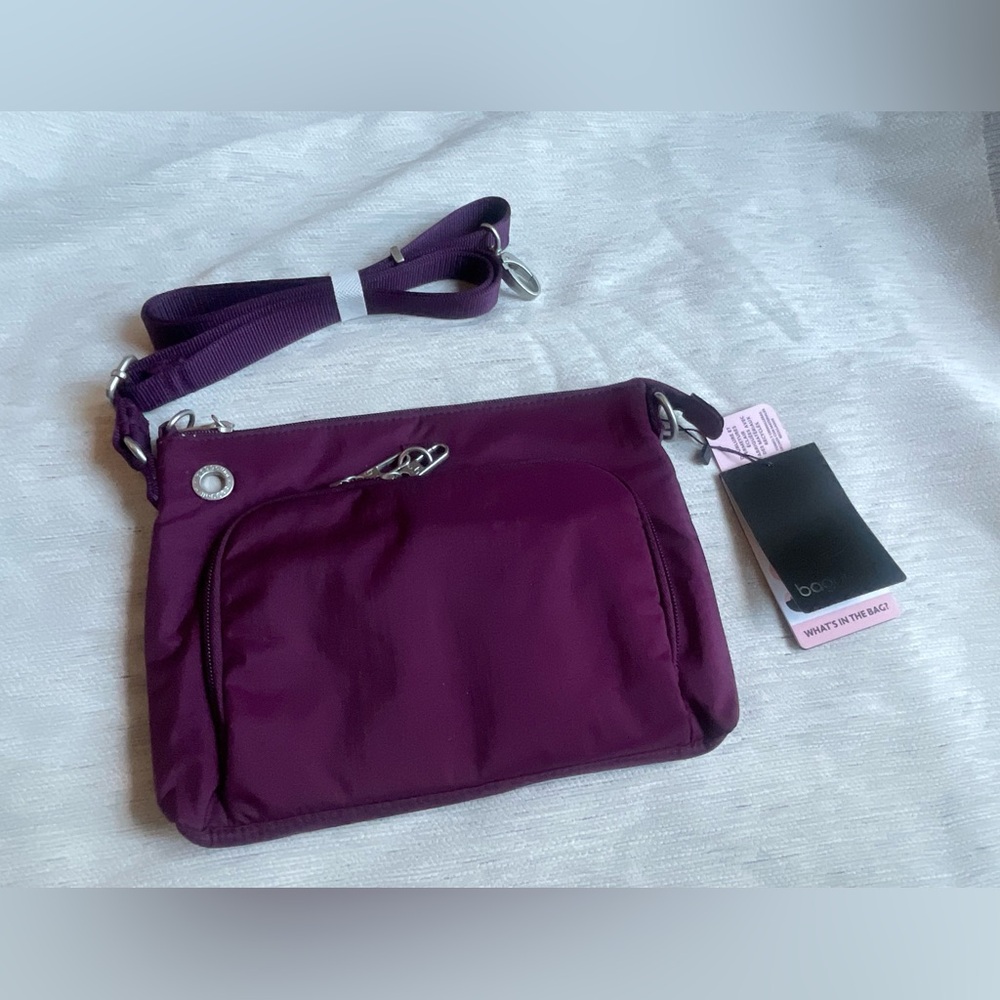 Baggallini no steal travel crossbody